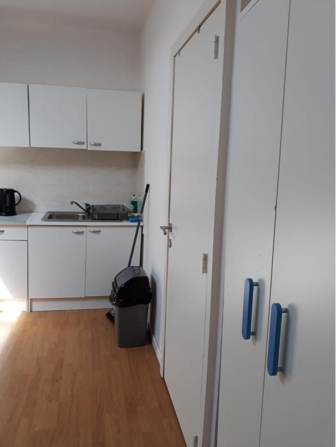 Residence Mantekila Marcinelle エクステリア 写真